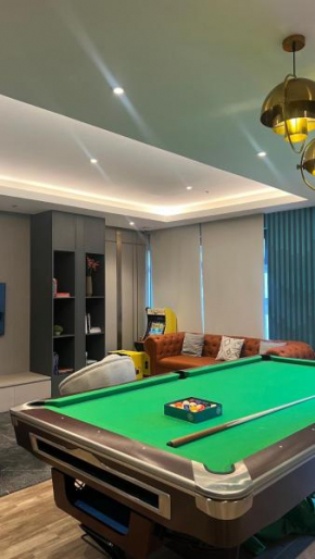 Aurora Escalades Tower near Smart Araneta Colisium